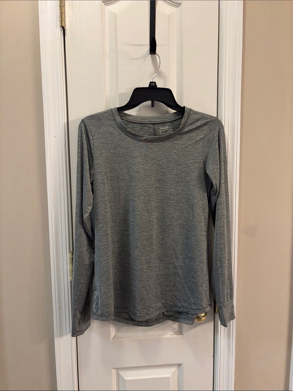 Eddie Bauer Long-Sleeve Crewneck Top - Gray